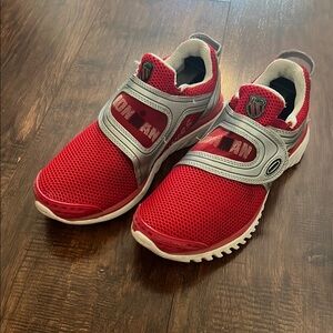 K-Swiss Ironman Red Athletic Shoes size 7.5